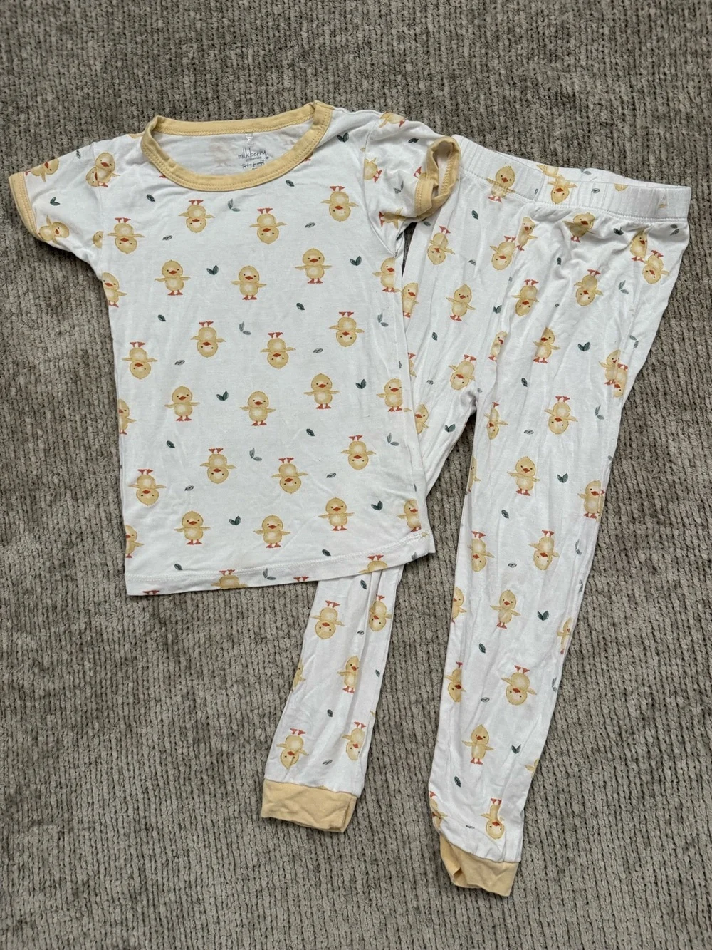 Milkberry Pajamas 3T Bamboo Yellow Duck Chick Print Two Piece Pajama Set